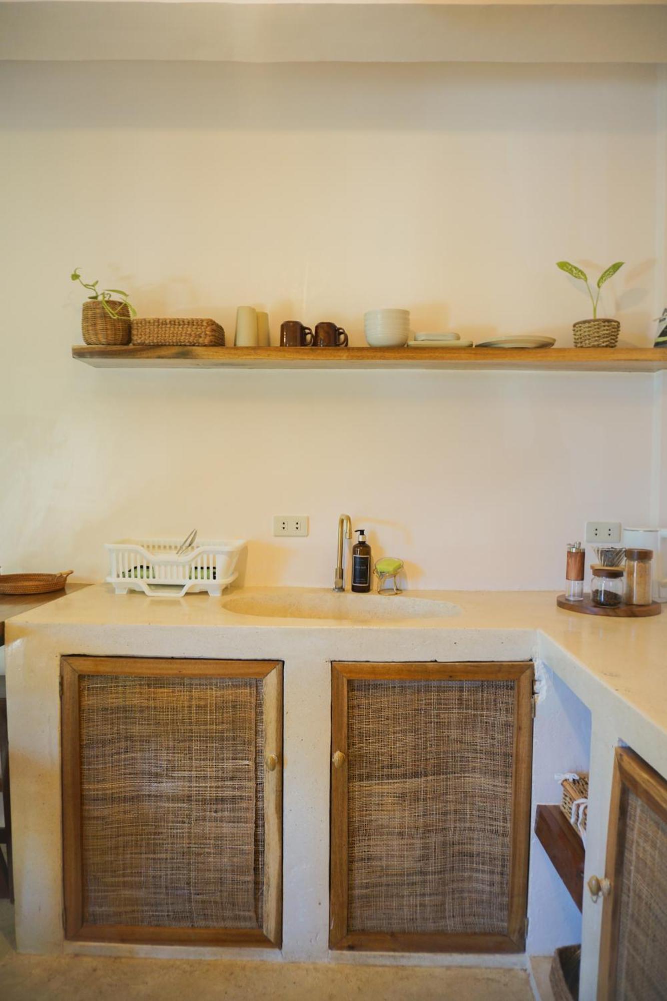 Greenhouse Siargao Roadside Boutique Apartments 卢纳将军城 外观 照片