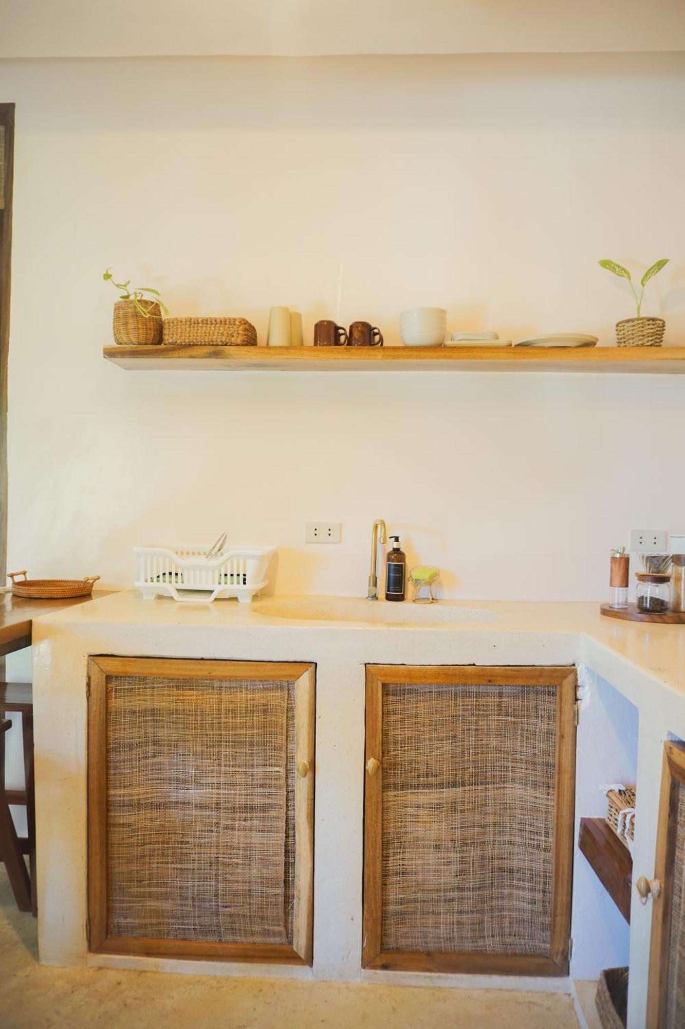 Greenhouse Siargao Roadside Boutique Apartments 卢纳将军城 外观 照片