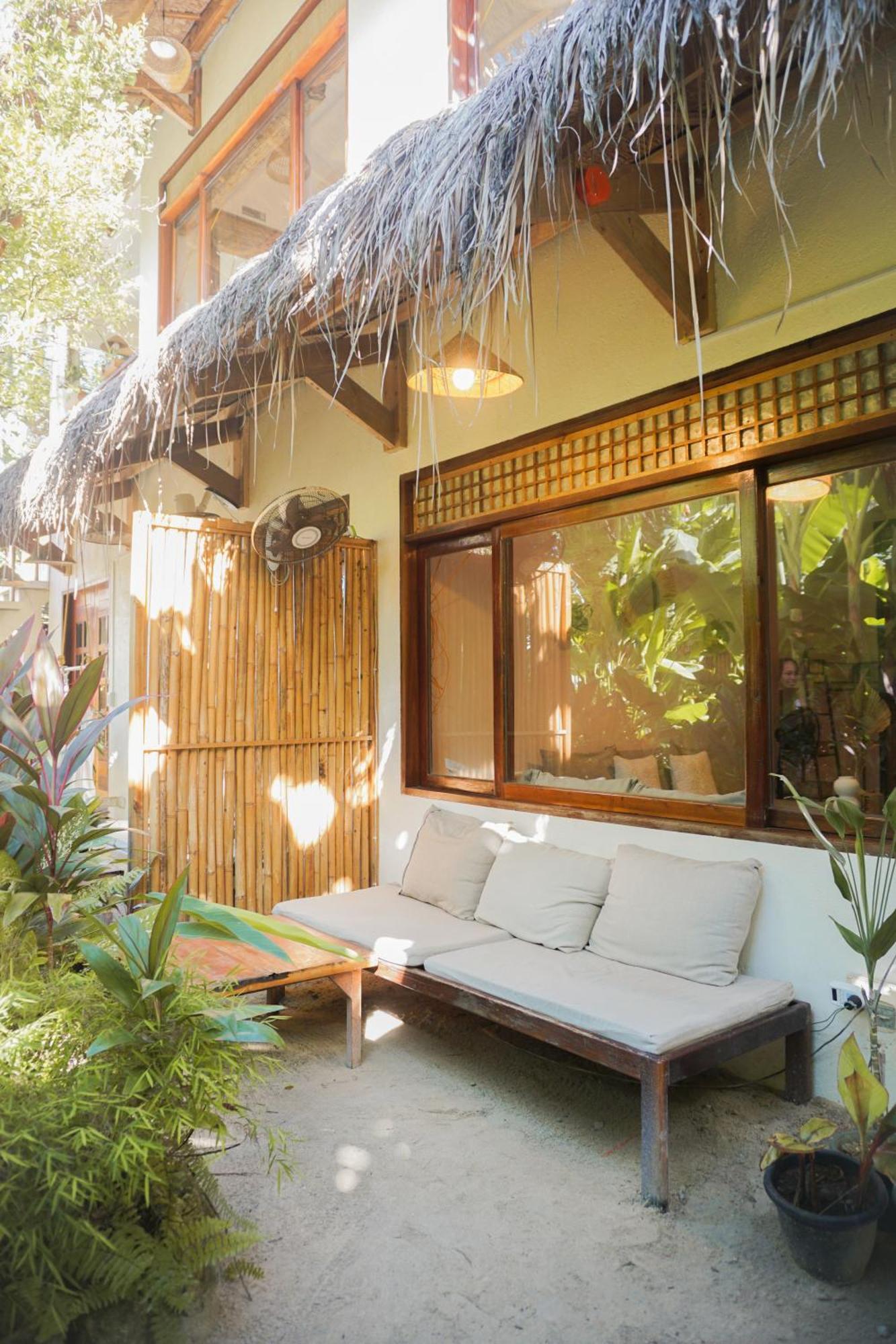 Greenhouse Siargao Roadside Boutique Apartments 卢纳将军城 外观 照片
