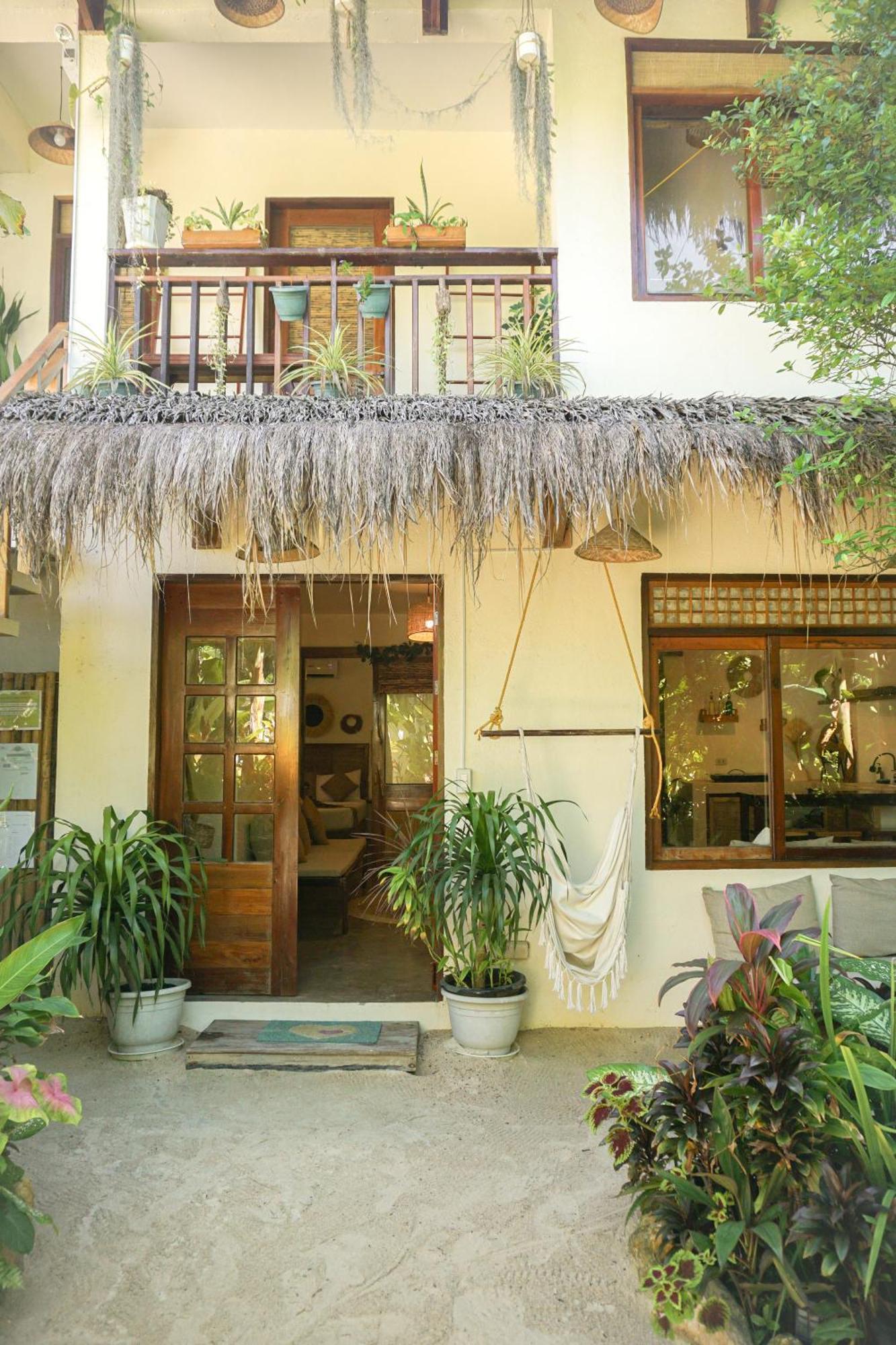 Greenhouse Siargao Roadside Boutique Apartments 卢纳将军城 外观 照片
